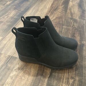 Sorrel women’s bootie. Size 8.5.